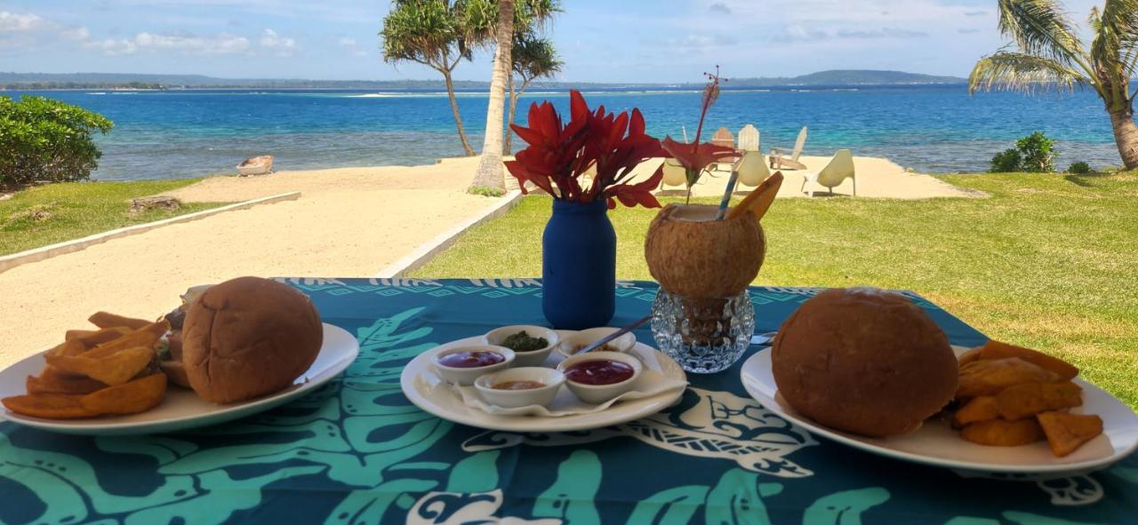 Blue Bay Resort Port Vila Esterno foto