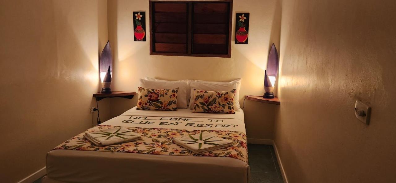 Blue Bay Resort Port Vila Esterno foto