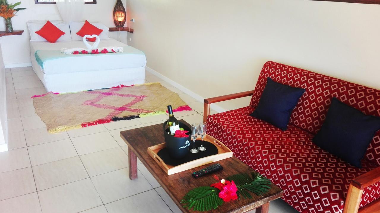 Blue Bay Resort Port Vila Esterno foto