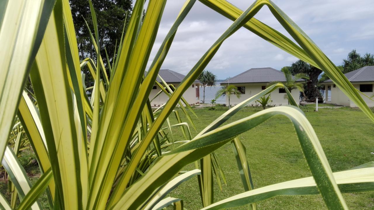 Blue Bay Resort Port Vila Esterno foto