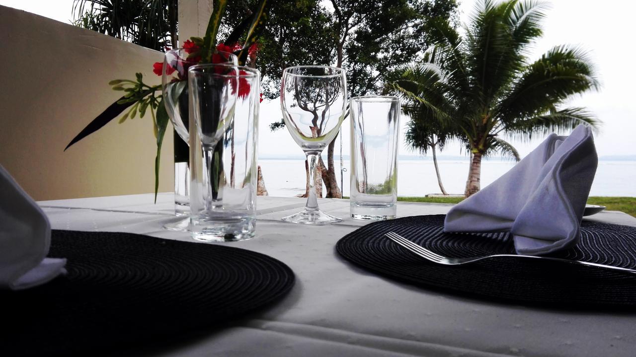 Blue Bay Resort Port Vila Esterno foto