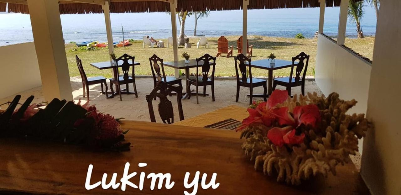 Blue Bay Resort Port Vila Esterno foto