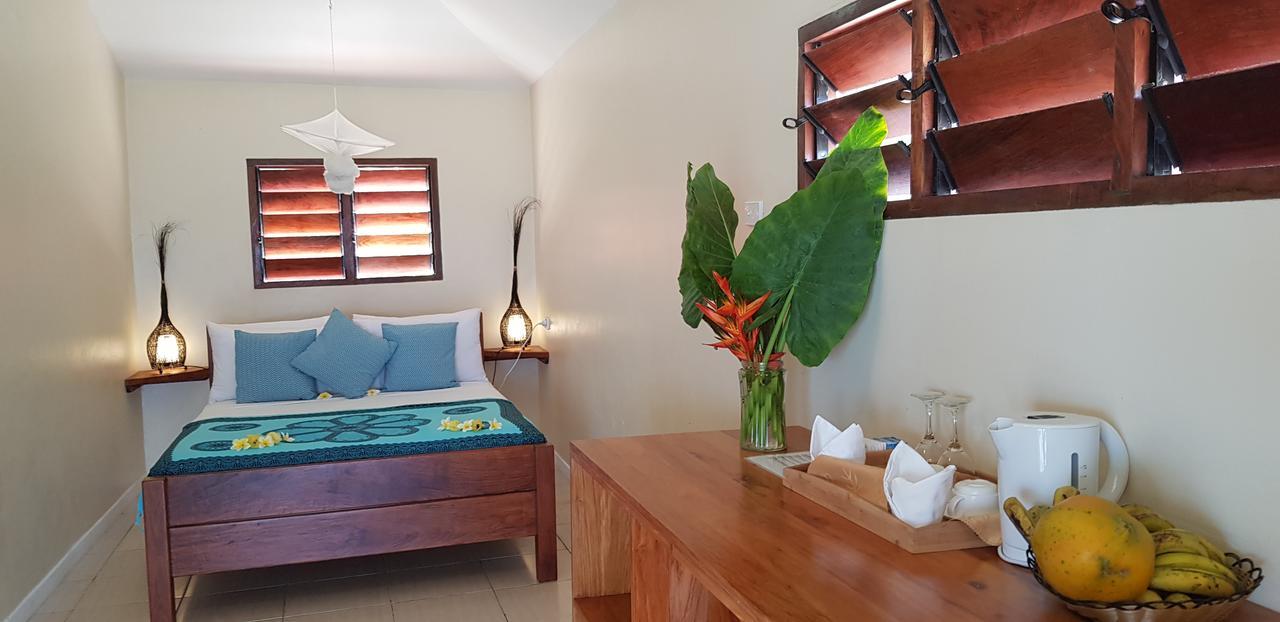 Blue Bay Resort Port Vila Esterno foto