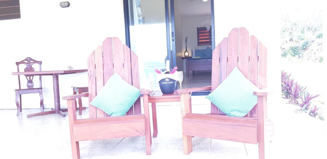 Blue Bay Resort Port Vila Esterno foto
