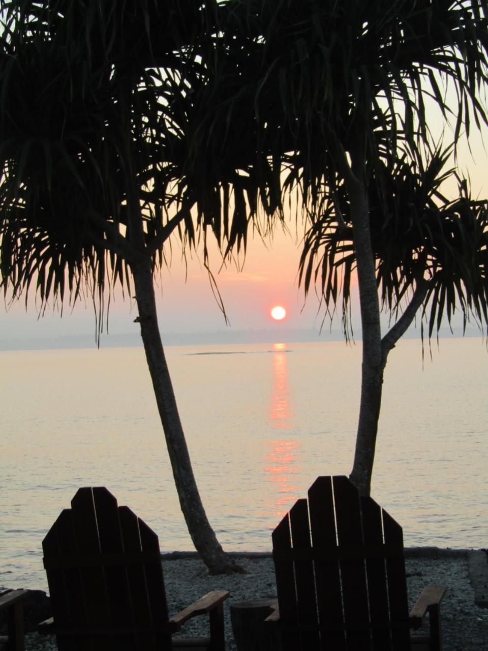 Blue Bay Resort Port Vila Esterno foto