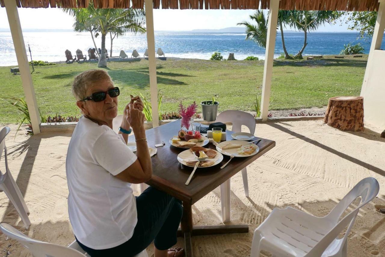 Blue Bay Resort Port Vila Esterno foto